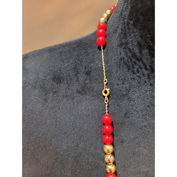 Women's Red Beaded Necklace With Gold Tone Beads And Spring Ring Lock Jewelry - Picture 6 of 6